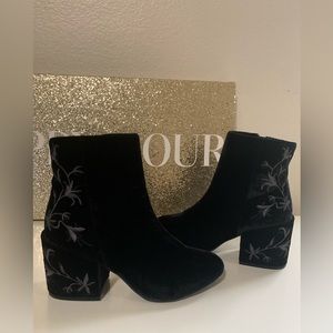 🧨💥MEGA SALE💥🧨  3️⃣ for $20. 
KC black suede Booties